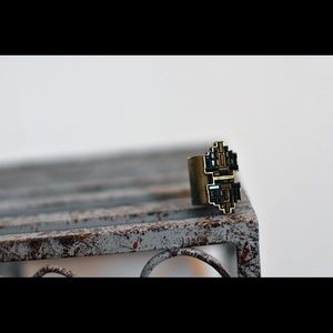 Antique Gold & Black Art Deco Ring